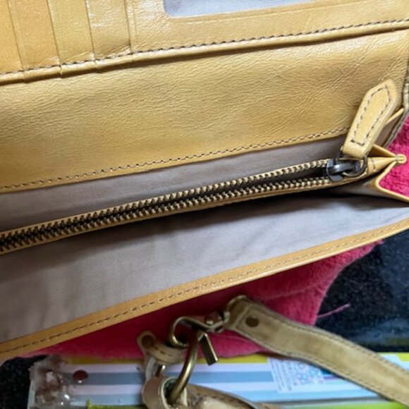 Nice Gently Used Frye Banana colored Handbag and matching wallet - Picture 14 of 15